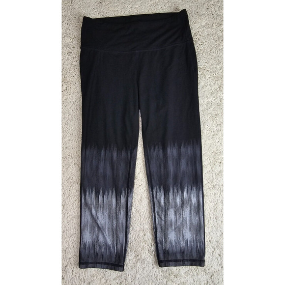 Athleta Leggings Womens Sz Small Charutanga Cropped Black Ombré Capri Sweatpants - Picture 1 of 11